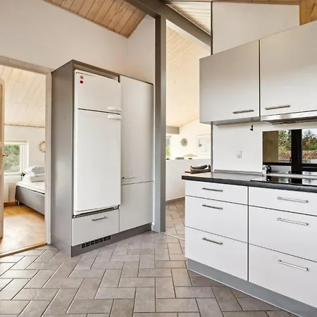 2 Bedroom In Juelsminde Casa de Férias *