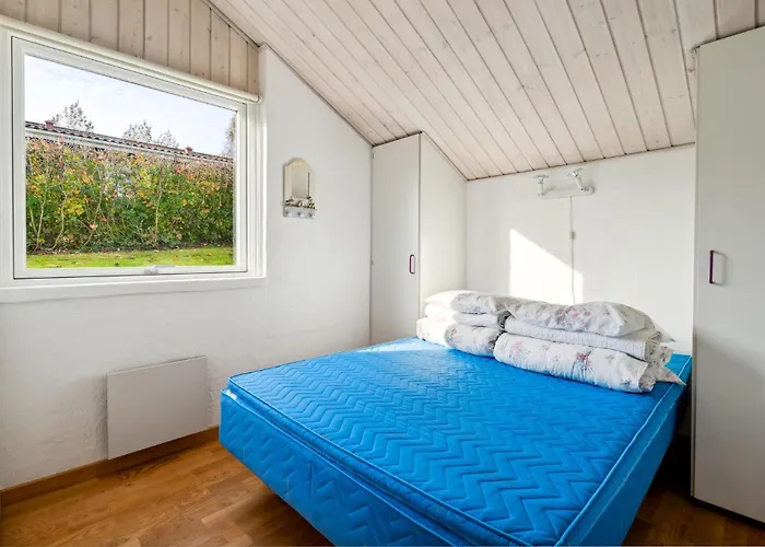 2 Bedroom In Juelsminde Sonderby (Midtjylland)