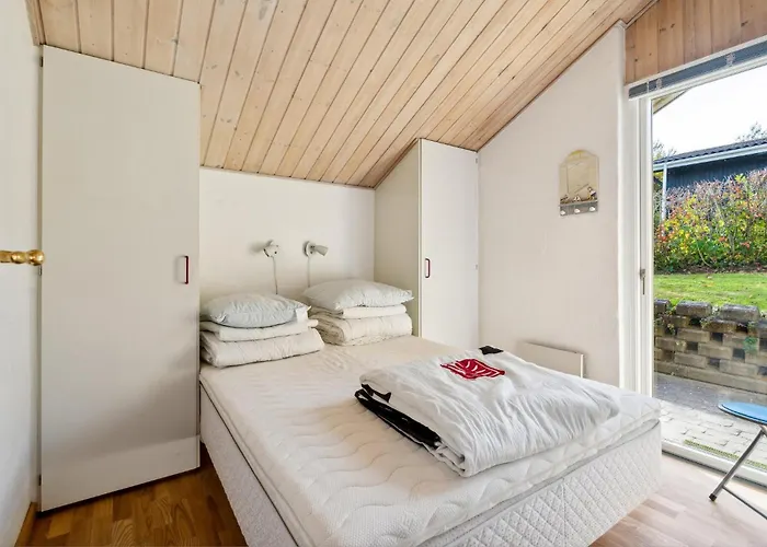 Дом отдыха 2 Bedroom In Juelsminde