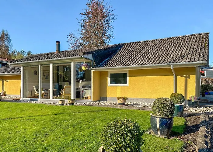 2 Bedroom In Juelsminde *