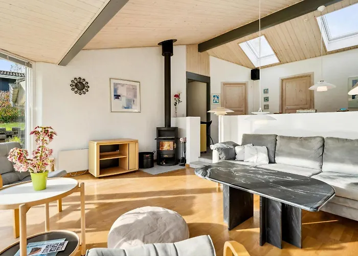 2 Bedroom In Juelsminde *